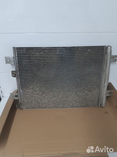 Радиатор кондиционера Renault Duster 921007794R