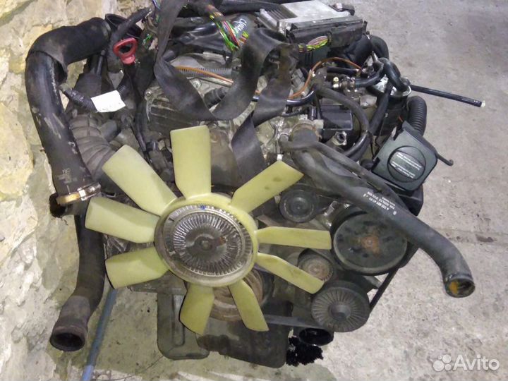 Двигатель на мерседес Вито дизель 2.4