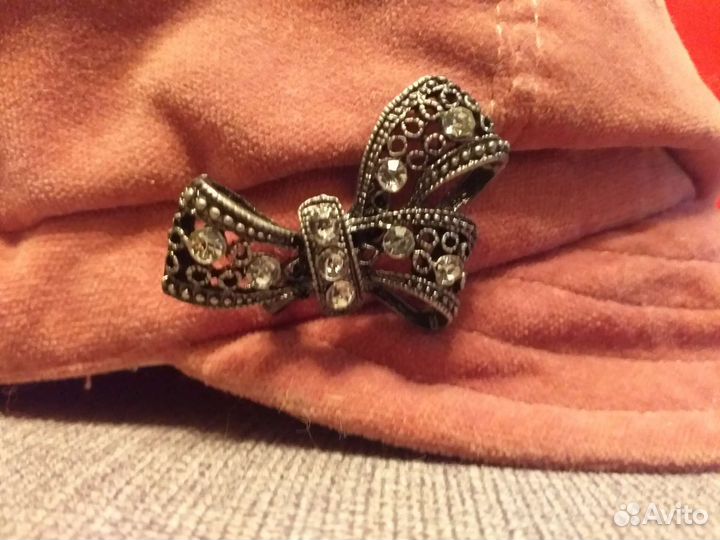 Кепка,кепочка.С брошкой. Осень.