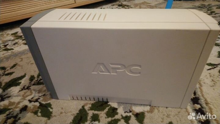 Блок бесперебойного питания APC