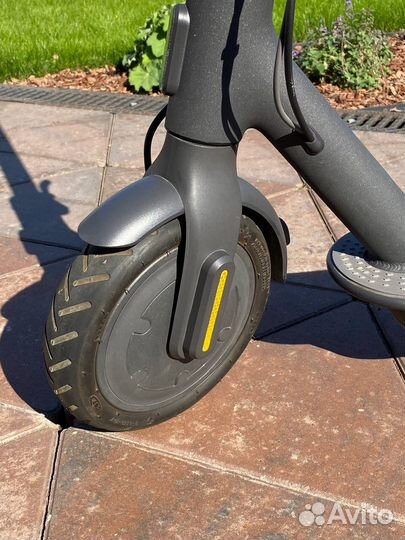 Электросамокат Mi Electric Scooter Essential