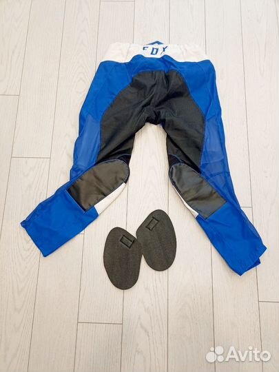 Кроссовый костюм