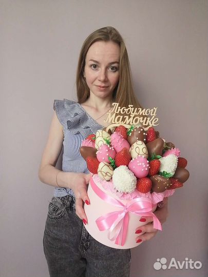 Съедобные букеты. Подарок из клубники