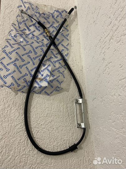 Трос ручника задний правый диск. Kia Spectra 01