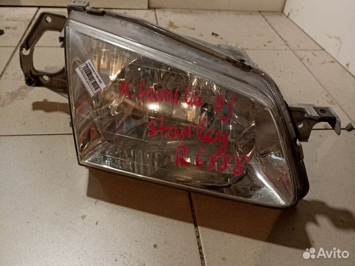 Фара Mazda Familia BJ