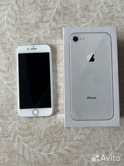 iPhone 8 64gb белый