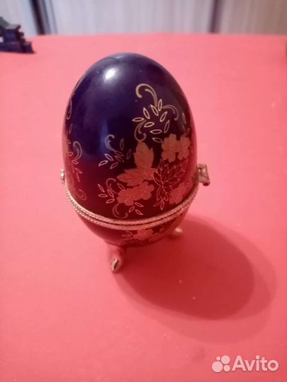 Сувениры. Гравировка на камне.Яйцо Фаберже.Дельфин