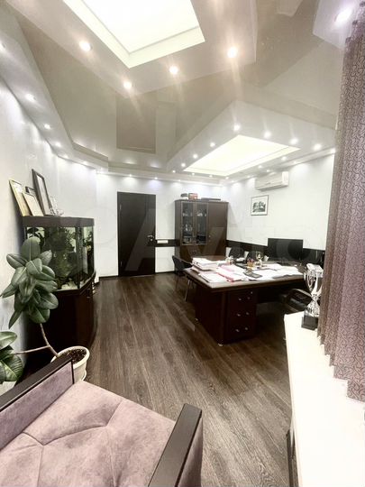Офис, 194.6 м²