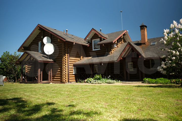 Коттедж 340 м² на участке 30 сот.