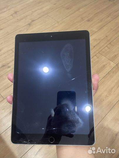 iPad 5 Space Gray 32 GB