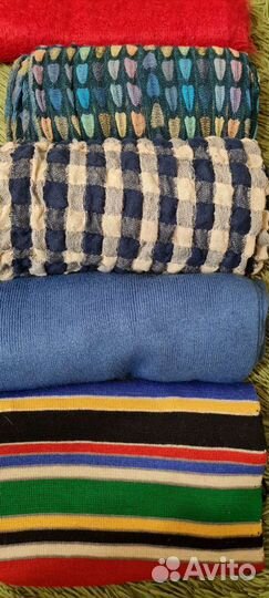 Женские береты и палантины