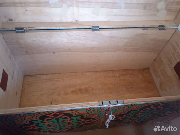 Сундук деревянный старинный