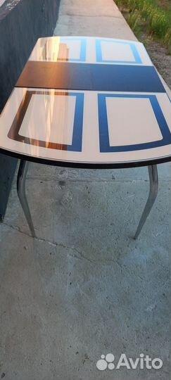 Стол кухонный б.у