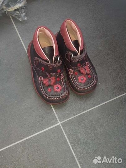 Детские кожаные полуботинки Clarks 22