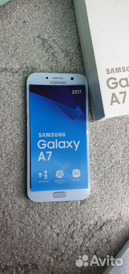 Samsung Galaxy A7 (2017) SM-A720F/DS, 3/32 ГБ