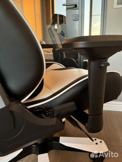 Компьютерное кресло