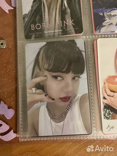 Карта с Лисой из blackpink чит.опис