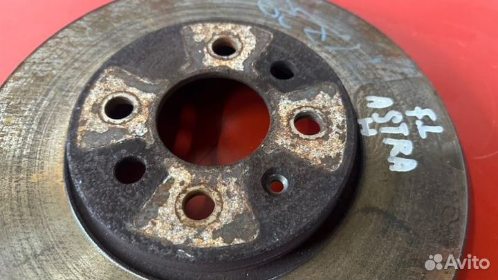 Диск тормозной передний левый Opel Astra H 1.6