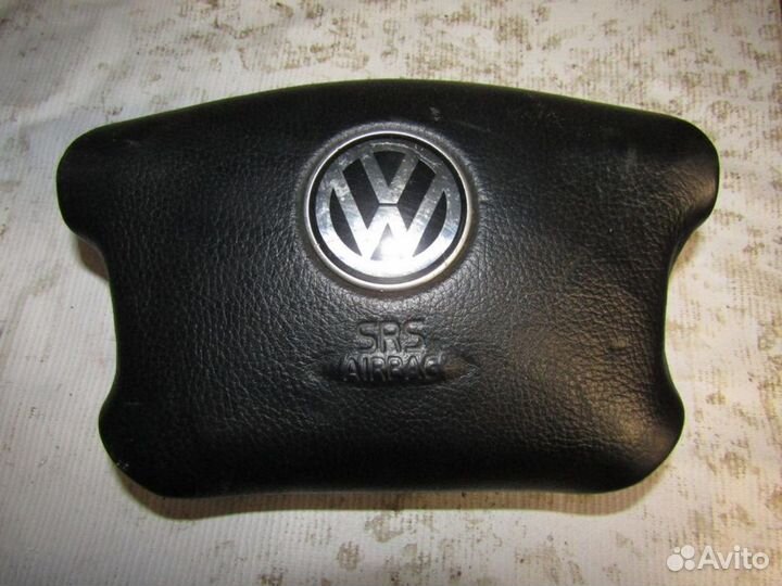 Подушка безопасности в рулевое колесо Golf IV/Bora