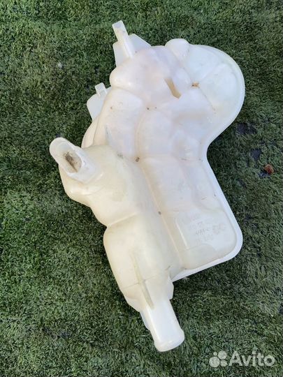 Бачок расширительный Audi A6 C6 4F5 4F0121403C