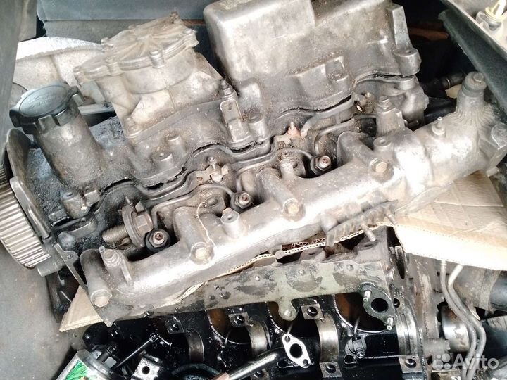 Запчасти на карину е