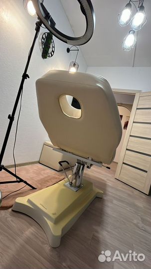 Кушетка косметологическая на гидравлике