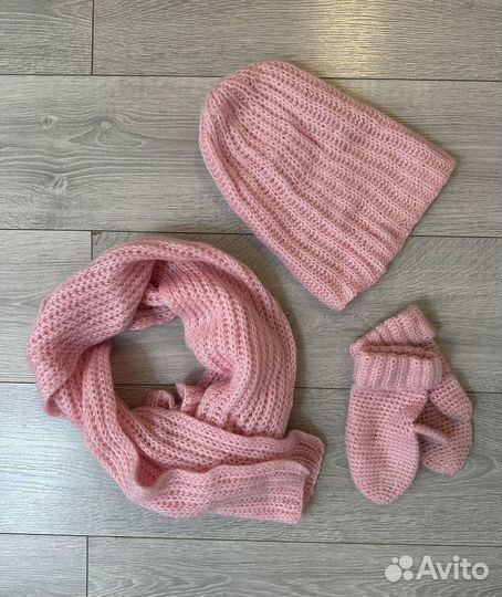 Комплект шапка, шарф и варежки