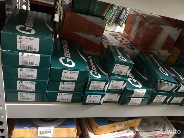 Тормозные колодки Isuzu Elf