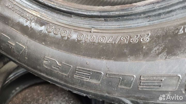 Bridgestone Dueler H/T 687 5.60/11.5 R12 31N