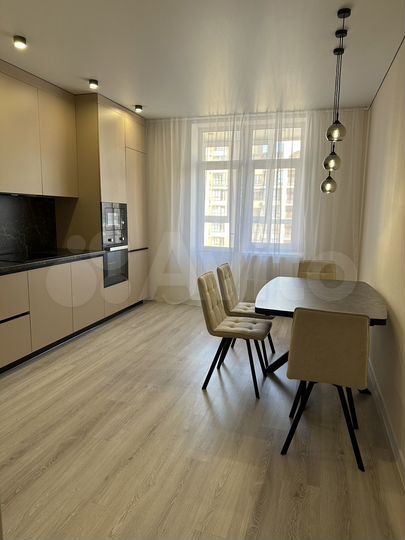 2-к. квартира, 69 м², 18/21 эт.