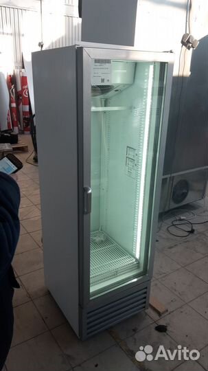 Холодильный шкаф витрина