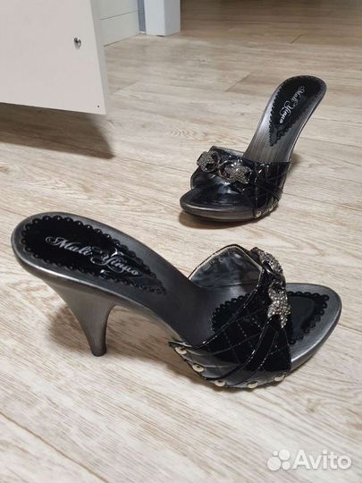 Босоножки чёрные разные 35-36 размер