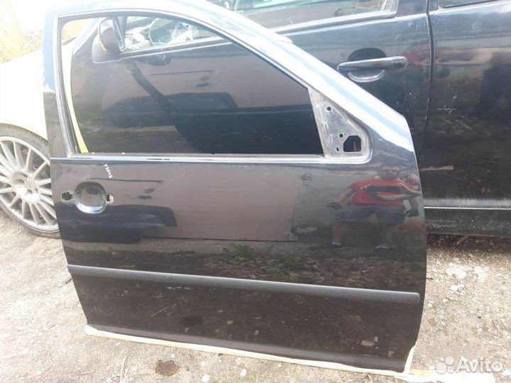 Дверь передняя правая volkswagen golf