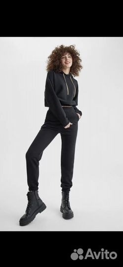 Спортивный костюм женский 42