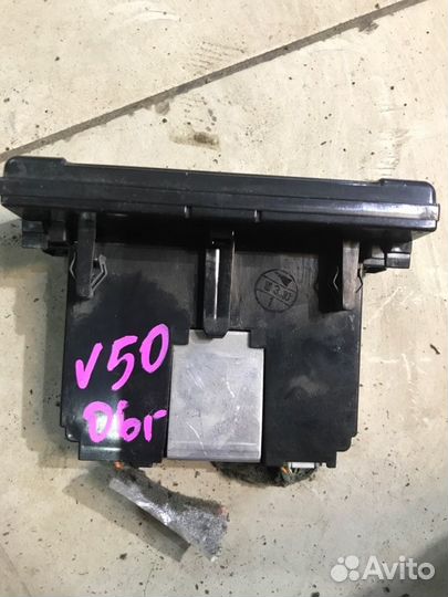 Дисплей информационный Volvo V50