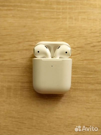 Беспроводные наушники apple airpods