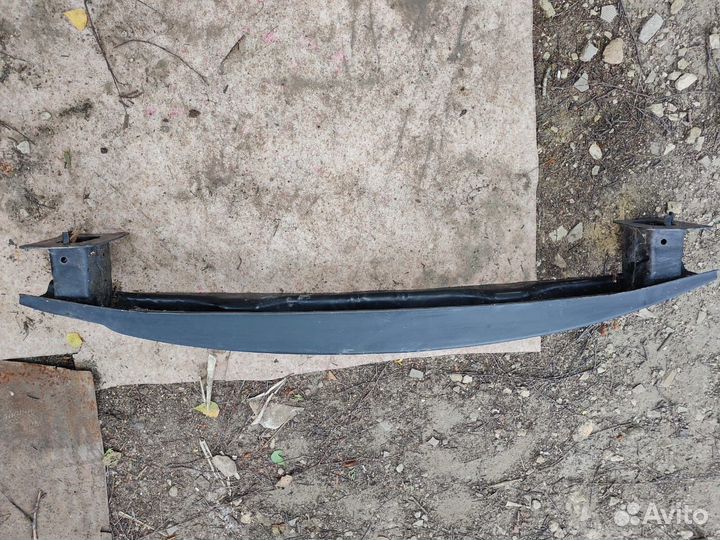 Усилитель заднего бампера Tiguan 2011г бу