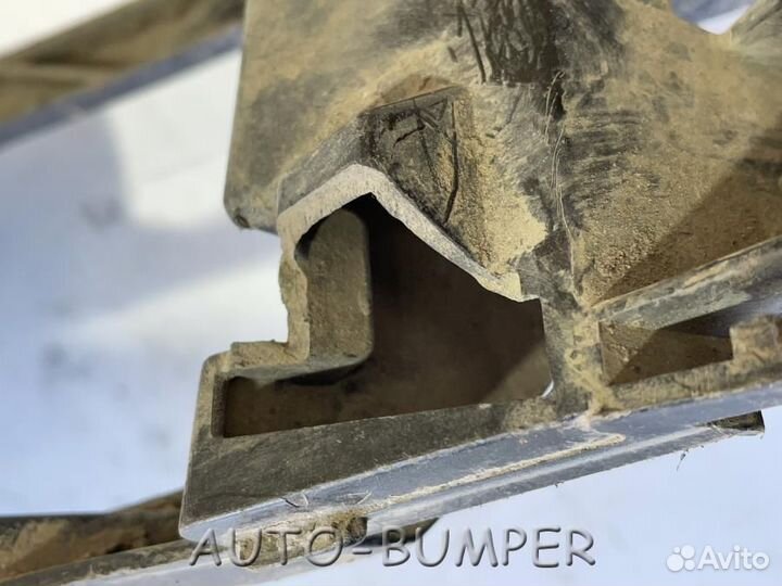 Ford Mondeo 4 2007- Кронштейн переднего бампера пр