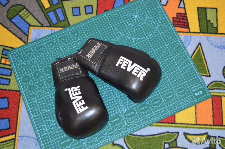 Боксерские перчатки 12 oz