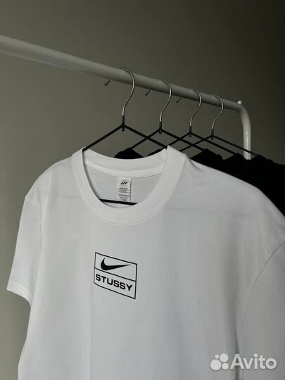 Футболка хлопковая nike х stussy белая