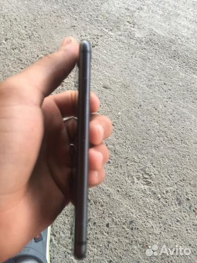 iPhone 8, 64 ГБ