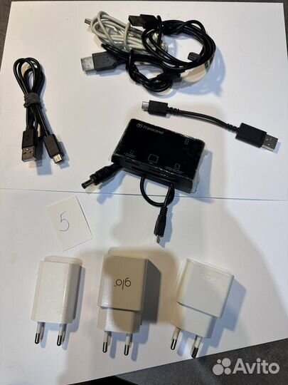 Зарядные блоки питания и шнуры к телефонам