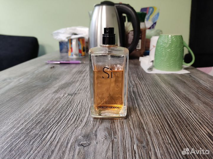 Духи Giorgio Armani Si