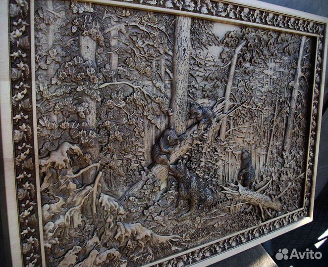 Резное панно из дерева 