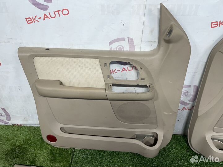 Обшивки дверей Ford Expedition 2 U222 2003г