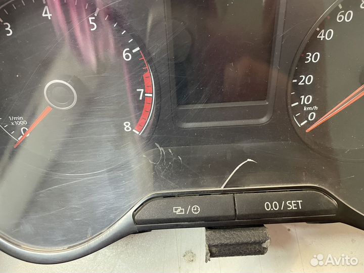 Панель приборов Volkswagen Polo 2016 год