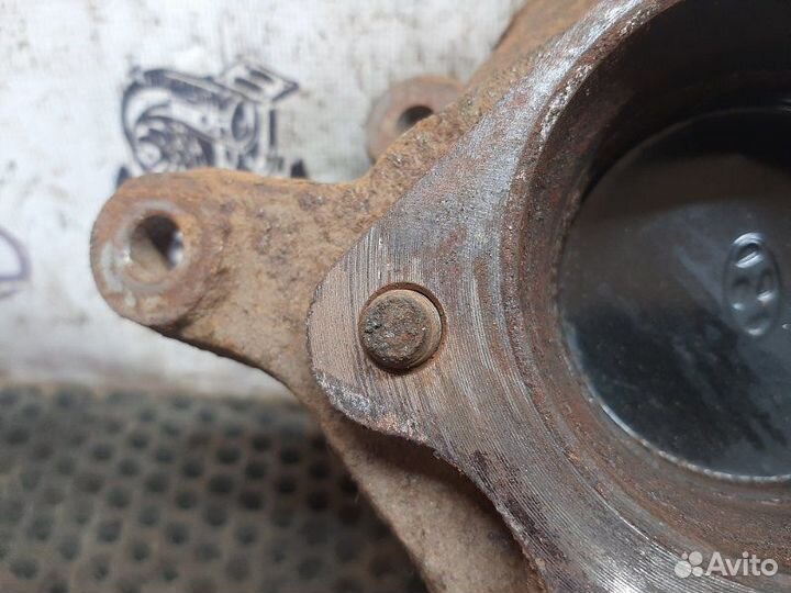 Кулак (цапфа) задний правый Hyundai Grandeur 2008