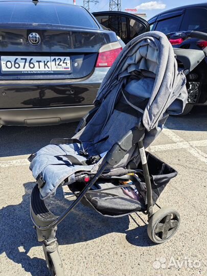 Прогулочная коляска