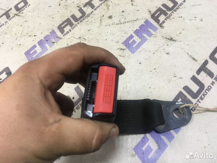 Ответная часть ремня безопасн. задняя Рено Логан