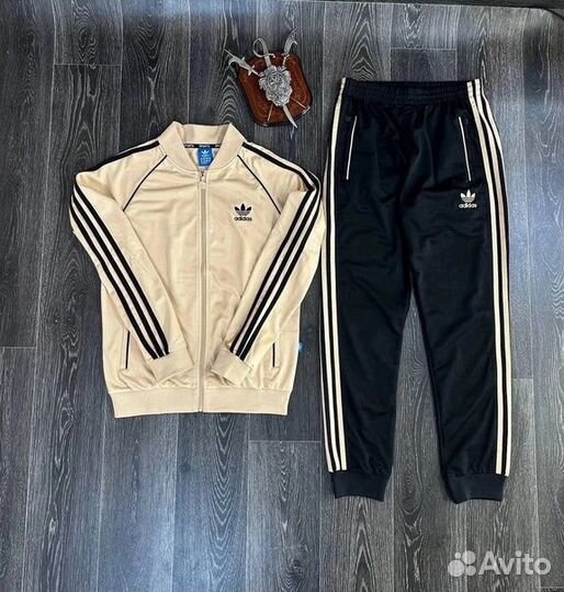 Спортивный костюм adidas